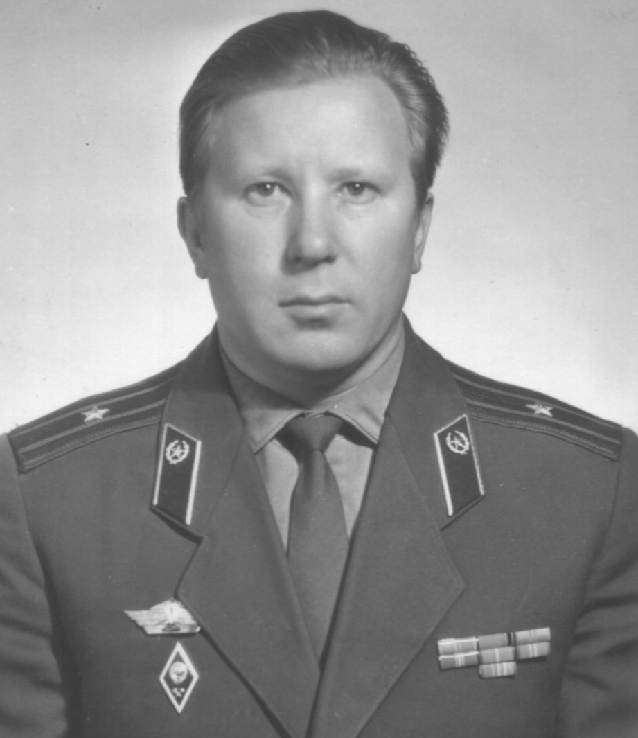 file/news/nekrologi/naumov_v_forme.jpg